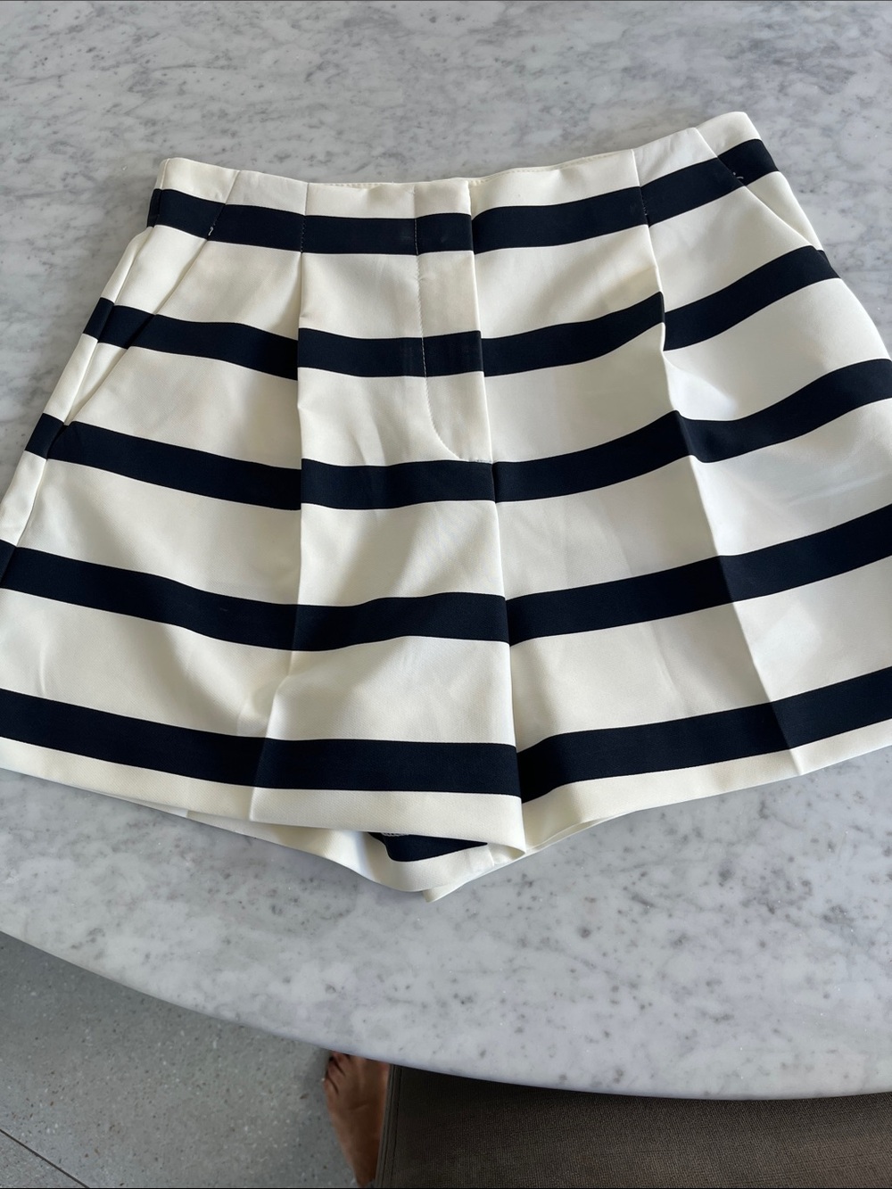 Zara Striped Navy and White Women’s Shorts